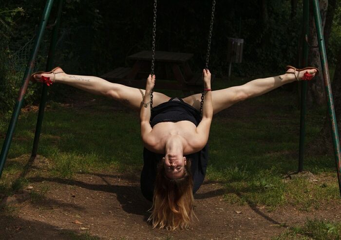 Winged swing - NSFW, Fullness, Erotic, Street photography, Thick Thighs, Swing, Playground, Longpost, Girl with tattoo