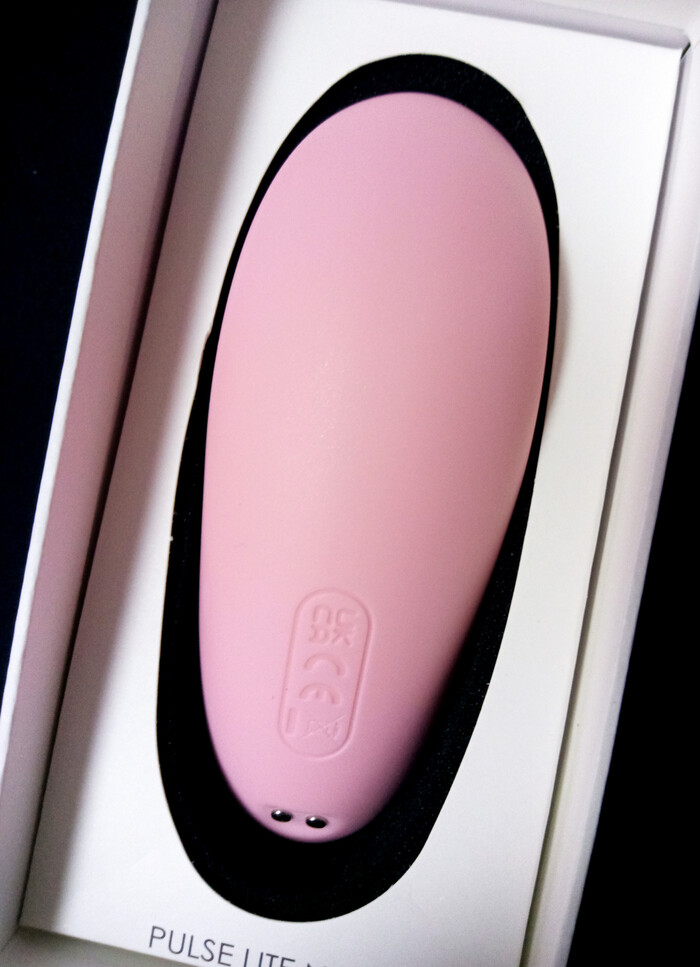 SexFox Review. Svakom Pulse Lite Neo - Small Toy, Big Interactive - NSFW, My, Overview, Sex Shop, Clitoral, Stimulation, Video, Soundless, Vertical video, Longpost, Sex Toys