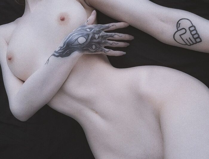 New favorite photo) - NSFW, My, Erotic, No face, Homemade, Girl with tattoo, Without underwear, Nipples, Boobs, Stomach, Body, Strip