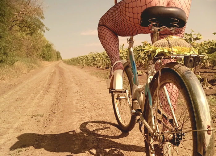 Cycling for a sunflower) - NSFW, My, Erotic, Booty, Net, A bike, Back view, No panties