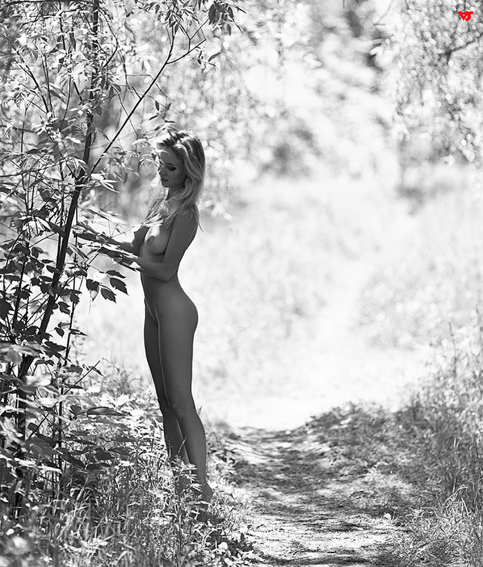 Beautiful! - NSFW, Girls, Erotic, Boobs, Nudity, The photo, Black and white photo, Nature, Forest